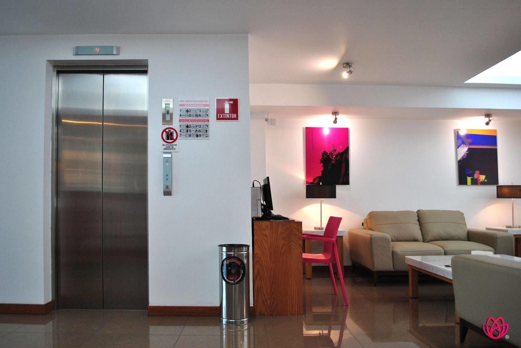 Hotel Y Tu Expo Guadalajara Exteriör bild