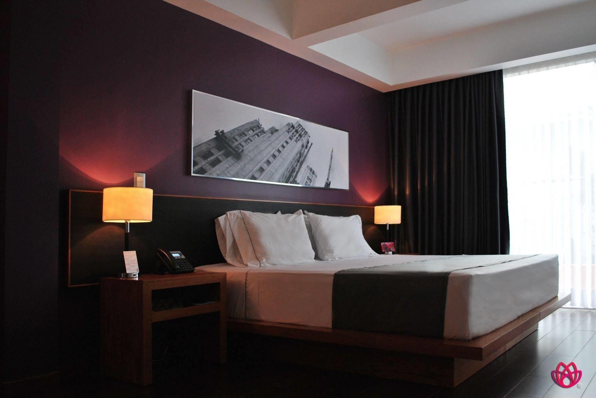Hotel Y Tu Expo Guadalajara Exteriör bild