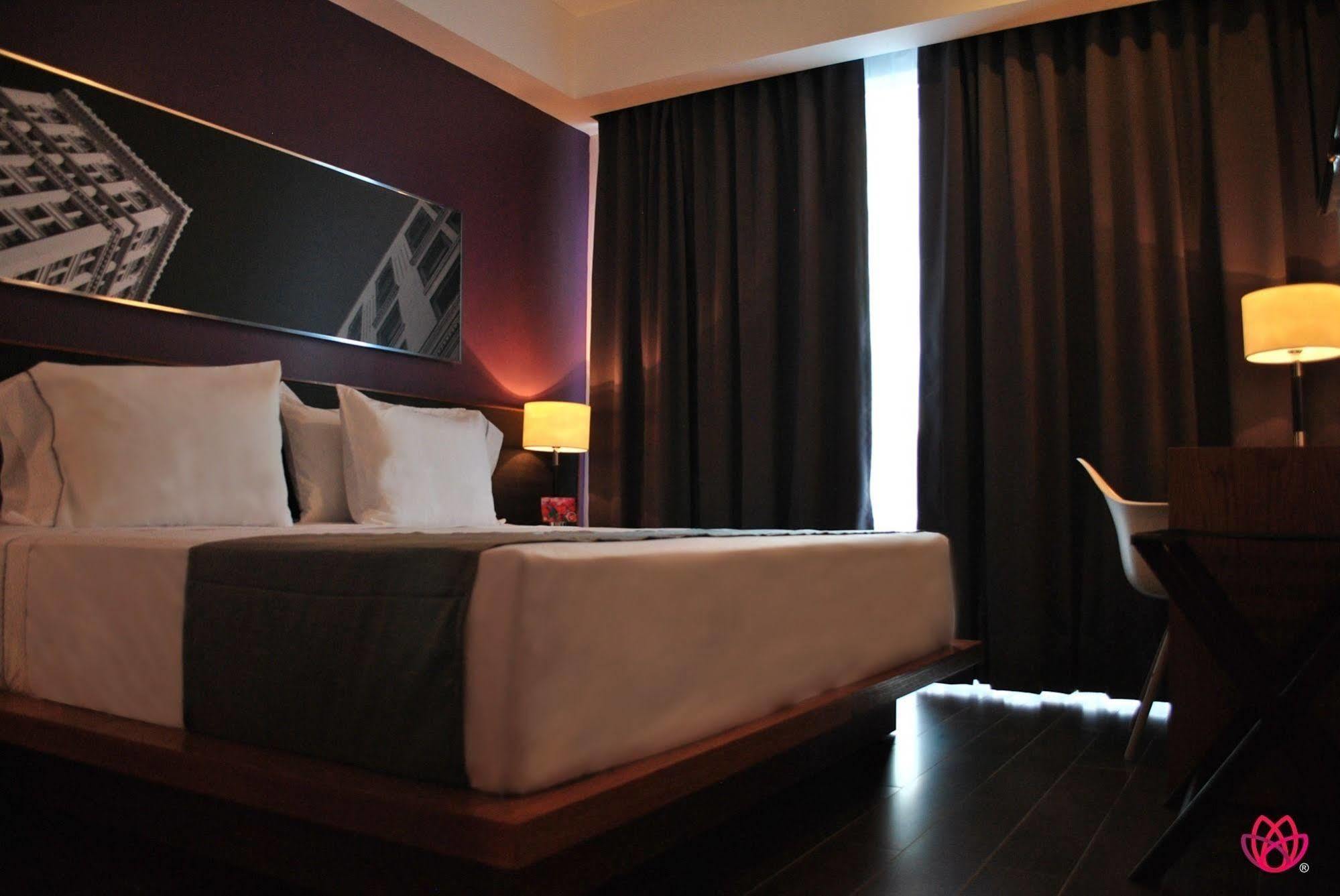 Hotel Y Tu Expo Guadalajara Exteriör bild